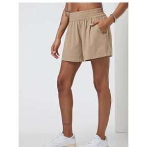 Vuori Women’s Villa Short High Waist Goldenrod Tan Logo Soft 3” Inseam